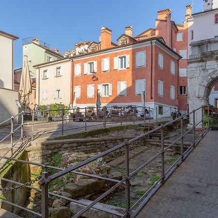 Casa Vacanze Penelope In Centro Storico Triest Zewnętrze zdjęcie